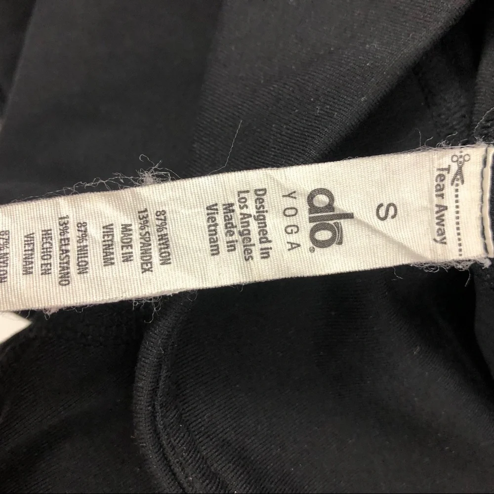 ALO Yoga Capri Leggings
